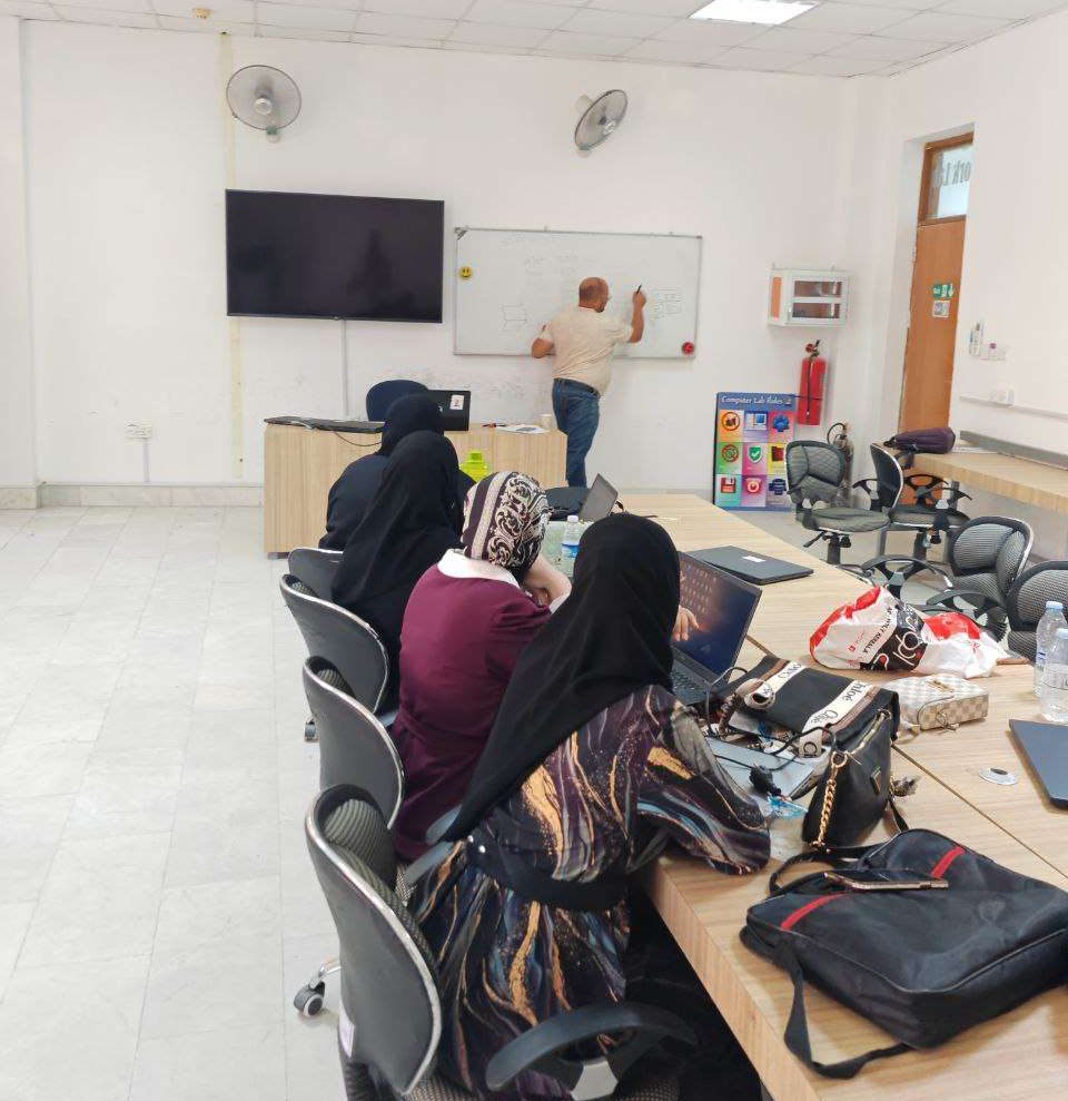 Read more about the article استمرار التدريب الصيفي في اكاديمية السيسكو لليوم الثالث